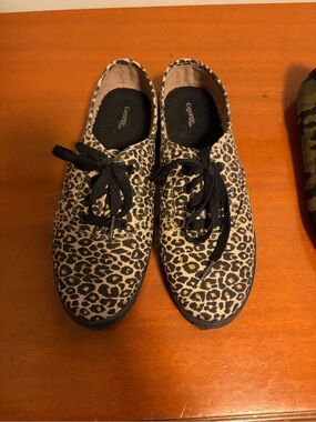 Leopard-Print Canvas Lace-Up Sneakers - Beige & Black